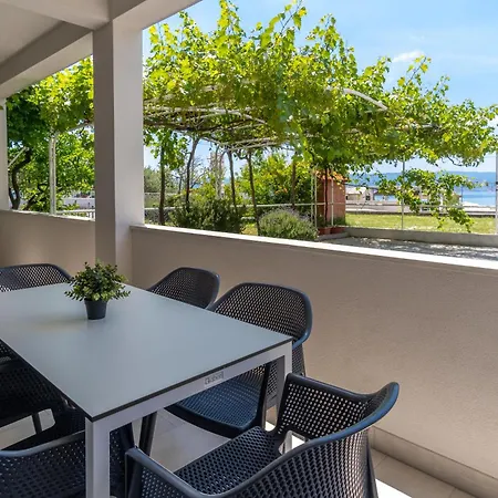 Apartment Luxury Beachfront *