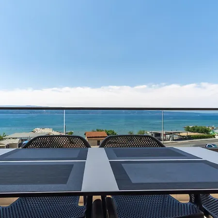 Luxury Beachfront Duće