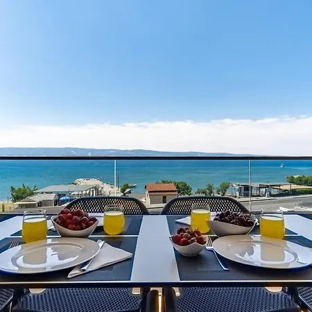 アパート Luxury Beachfront Duće